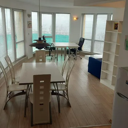 Apartment Sunny House *