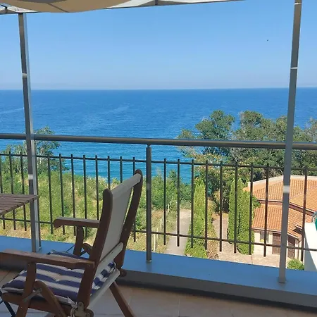 Апартаменти Sunny House *
